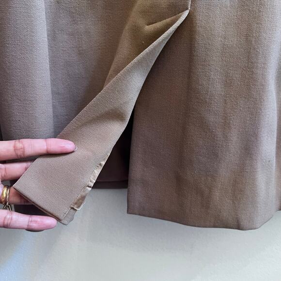 Lauren Ralph Lauren Camel Blazer Size 6P Designer Virgin Wool Oversized Blazer - Picture 9 of 12